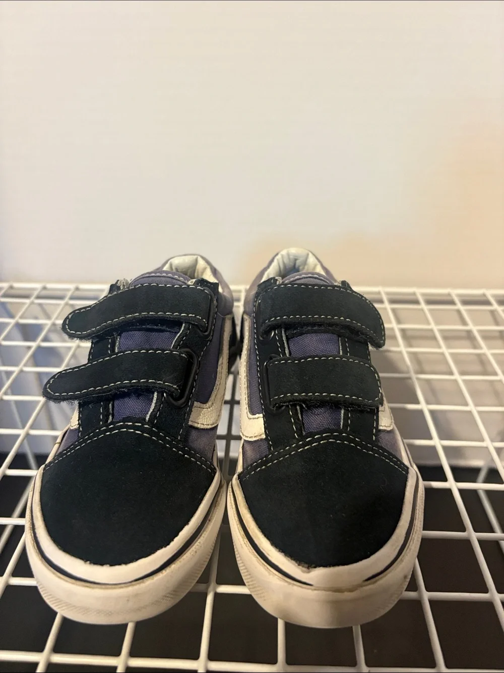 Kids Velcro Canvas Skate Shoes in Black and Purple